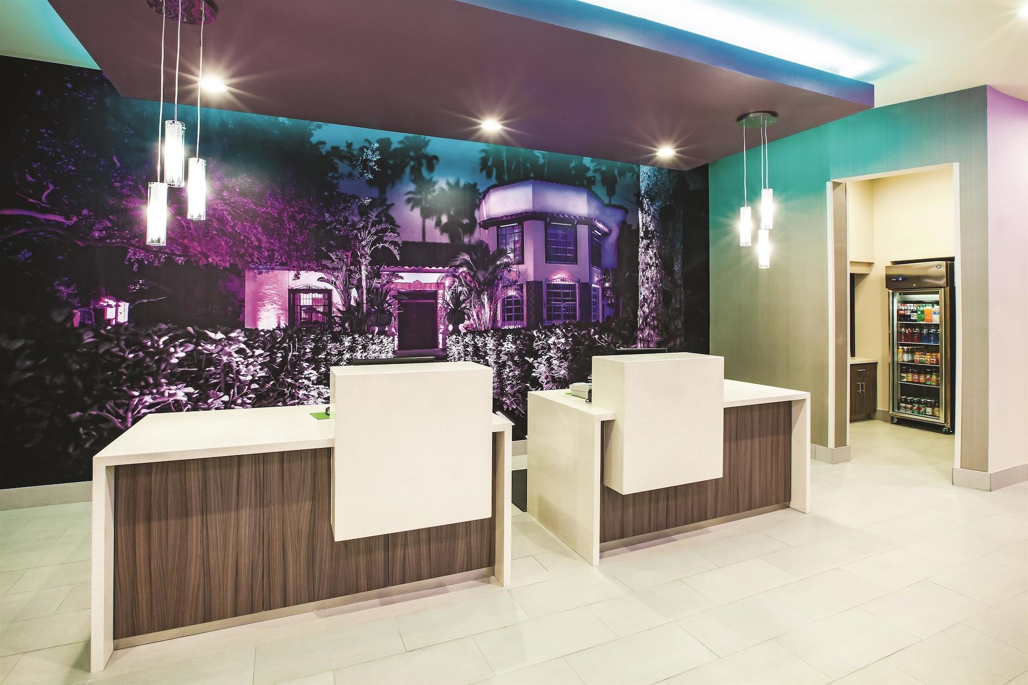 La Quinta By Wyndham Mcallen La Plaza Mall Екстериор снимка